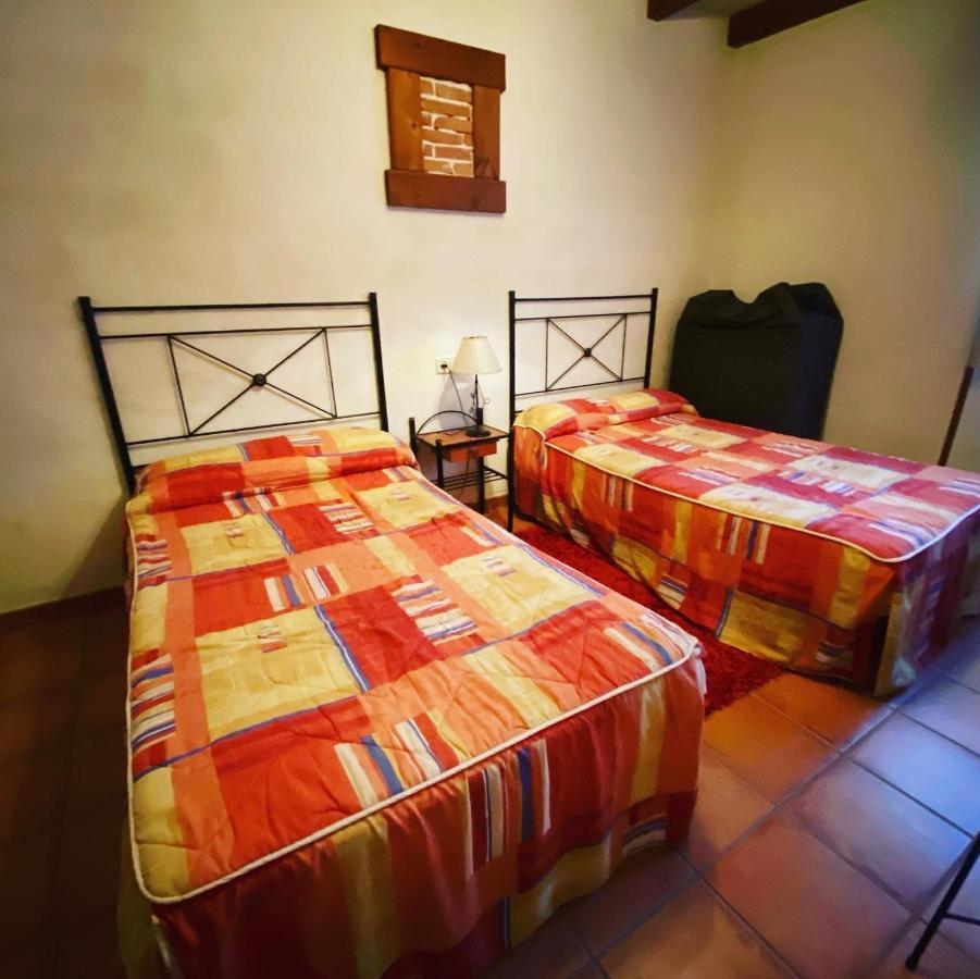El Plantio I Y II - Apartamentos Turisticos オヨス・デル・エスピーノ エクステリア 写真